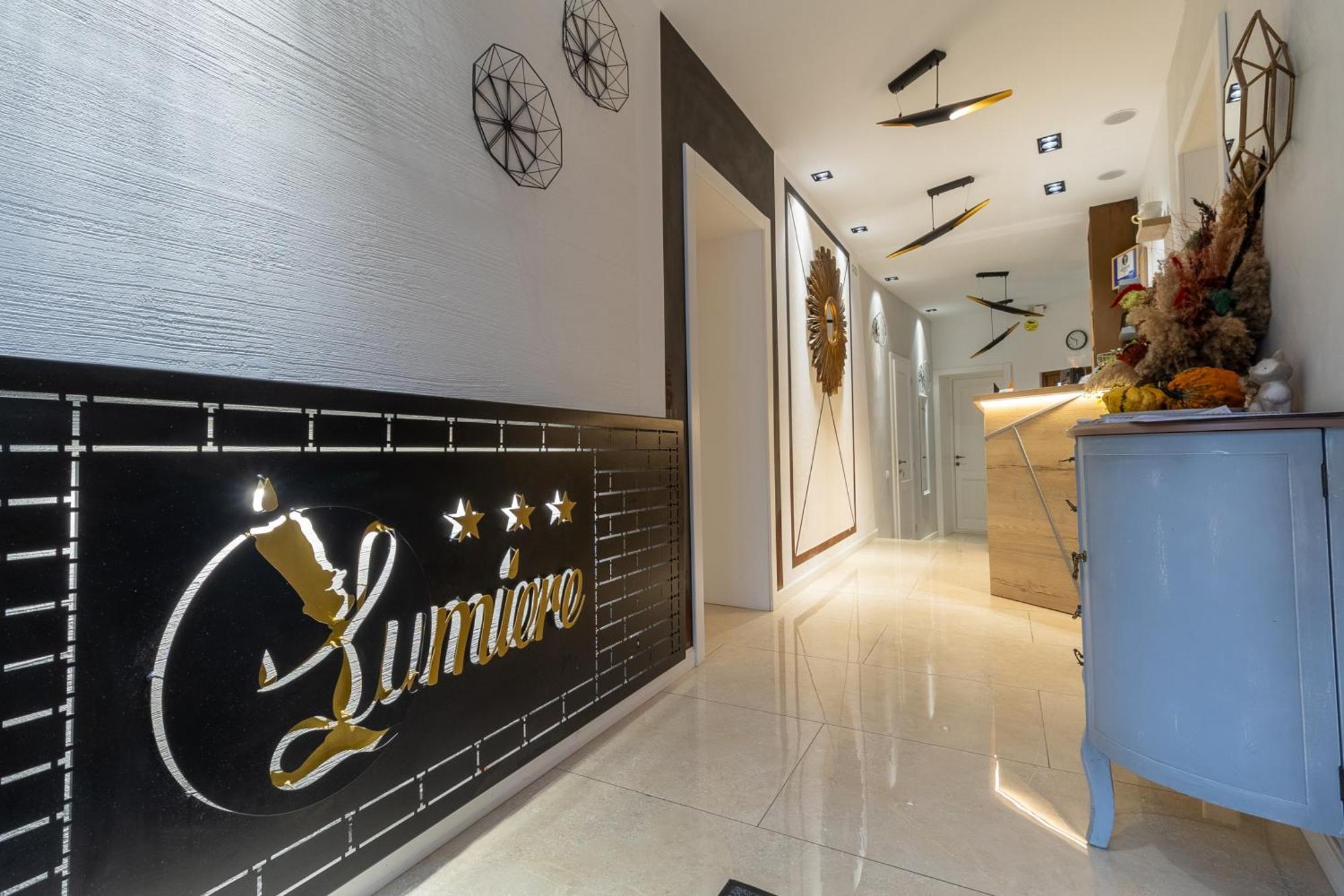 Отель Lumiere House Сибиу Экстерьер фото